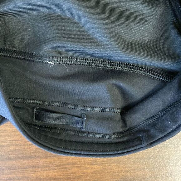 Lululemon black shortie shorts black size 6 - Picture 6 of 6